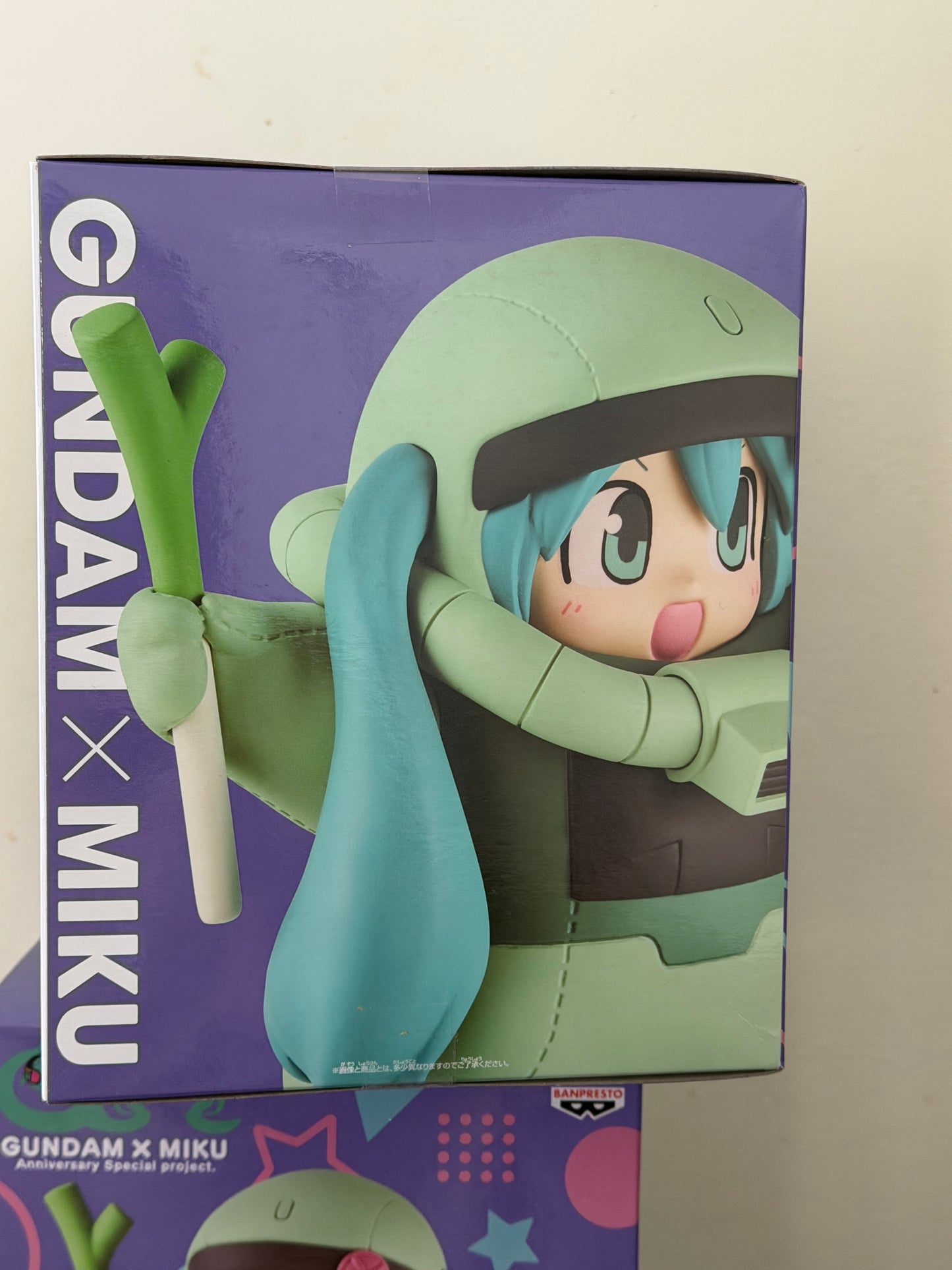 Banpresto Gundam x Hatsune Miku Figure