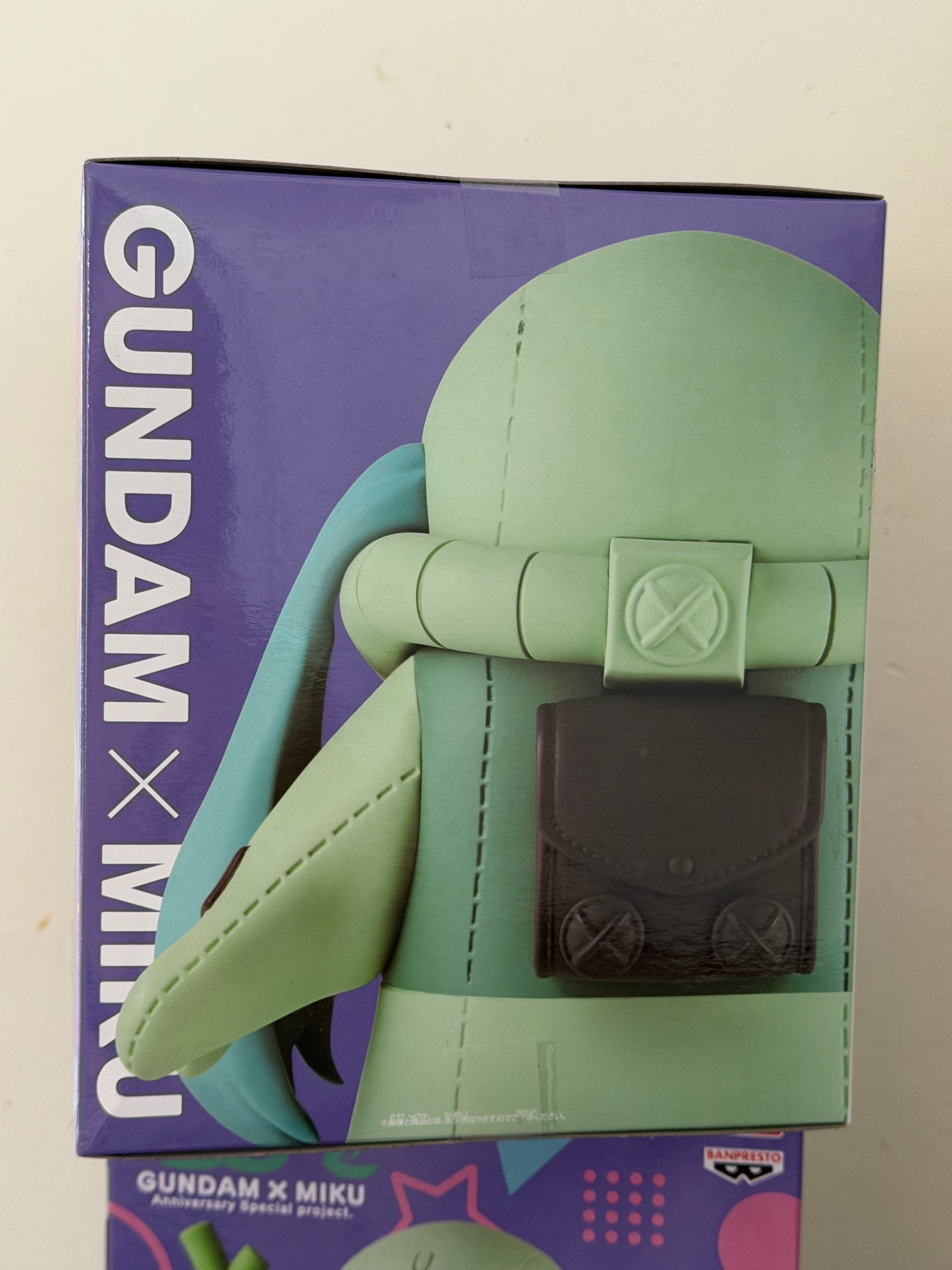Banpresto Gundam x Hatsune Miku Figure
